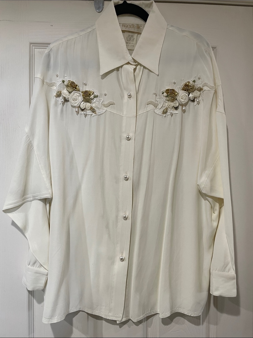 VTG Elegant Cream Embroidered Button-Up Shirt